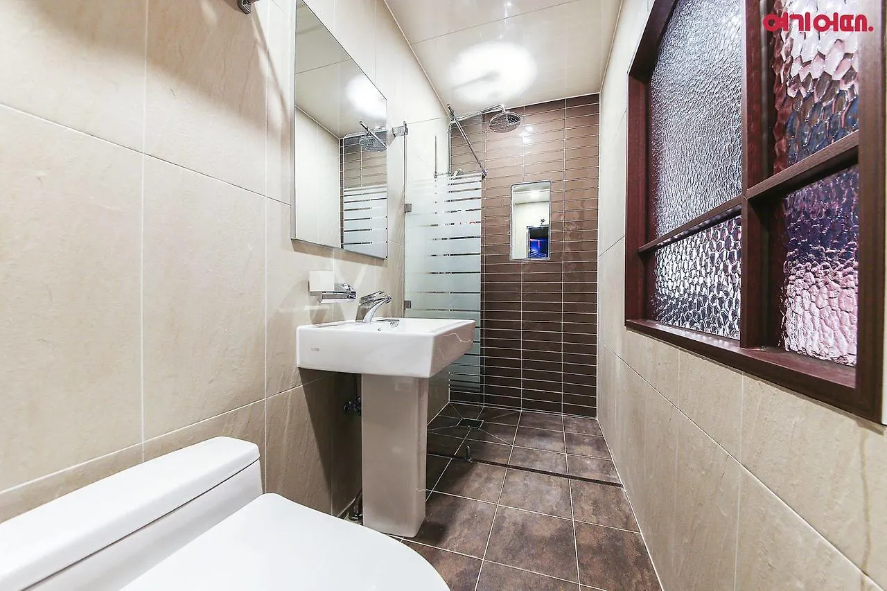 New York Hotel Seoul 2*,