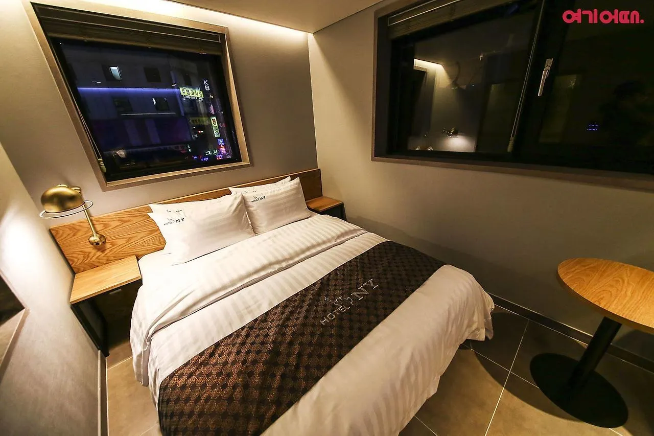 New York Hotel Seoul 2*,  South Korea