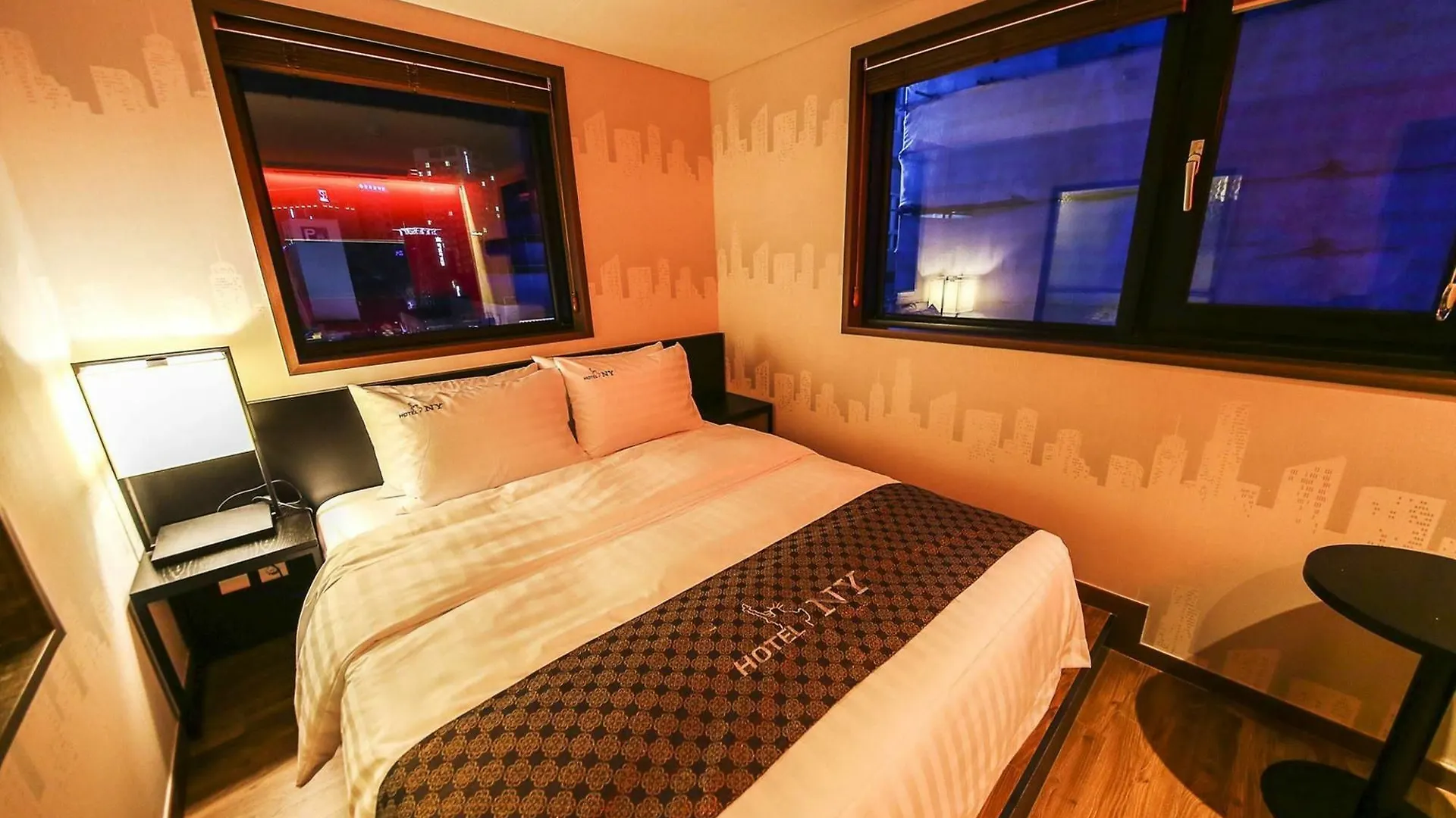 New York Hotel Seoul 2*,