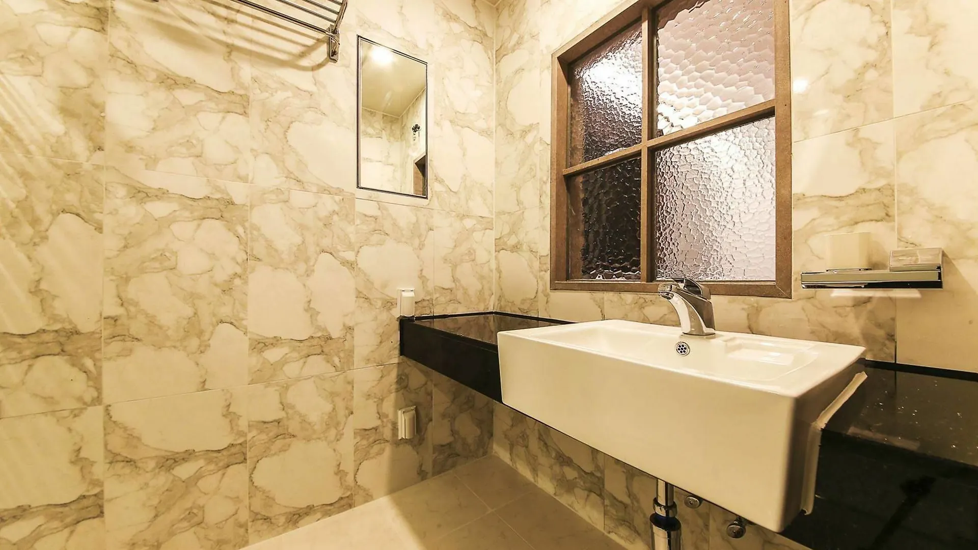 New York Hotel Seoul 2*,  South Korea